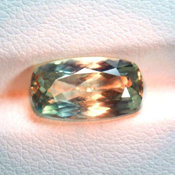 1 pcs Groen, Bruin, Rood, Geel Alexandriet - 3.35 ct -, Nieuw