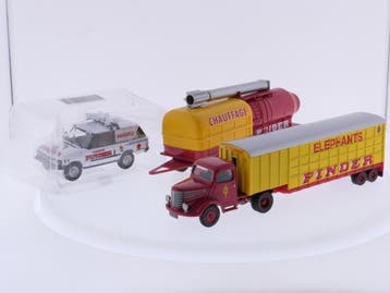 Schaal 1:64 set van 3 Circus Pinder voertuigen #10073, Ophalen of Verzenden
