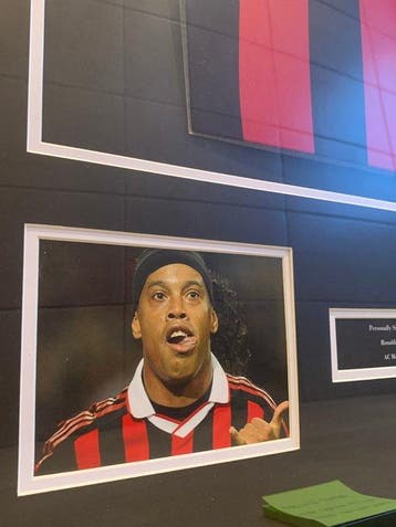 AC Milan - Italiaanse voetbal competitie - Ronaldinho - 2010