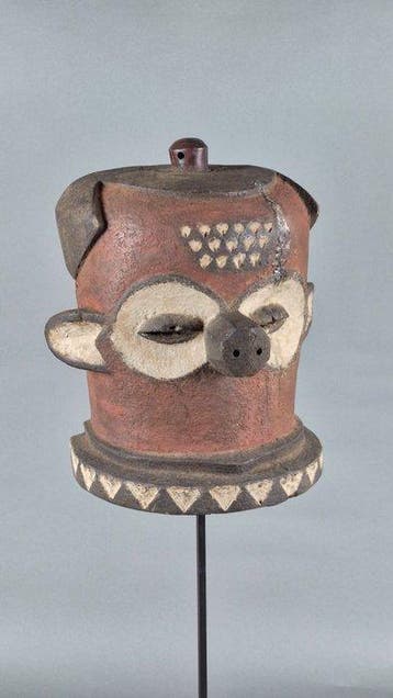superbe casque - Pende - congo rdc (Sans prix de réserve), Antiek en Kunst