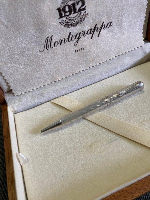 Montegrappa - 1912 - Stylo, Collections, Stylos
