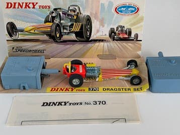 Dinky Toys 1:43 - Voiture de course miniature - Dinky Toys