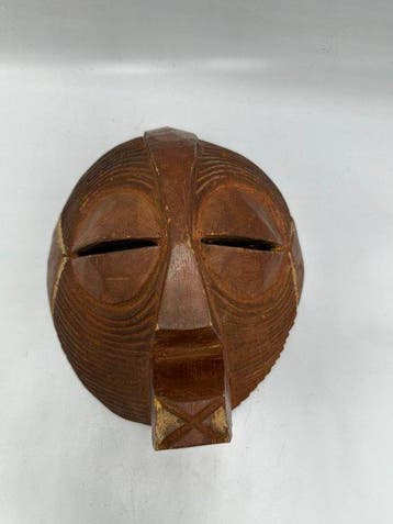 Luba-stam masker - Zuid-Amerika (Zonder minimumprijs)