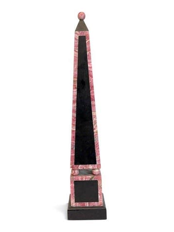 Figuur - Decoratief obelisk van zwart en roze marmer, 51 cm