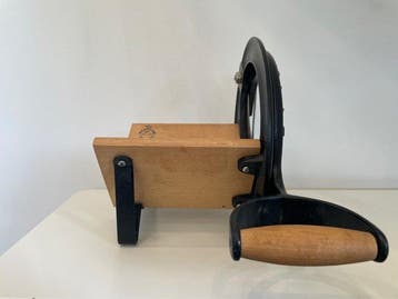 Raadvad - Broodsnijmachine - 294 - Hout, gietijzer