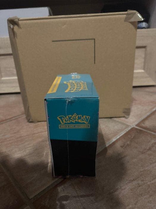 Pokémon - 1 Elite trainer box - Set allenatore fuoriclasse, Hobby en Vrije tijd, Verzamelkaartspellen | Pokémon