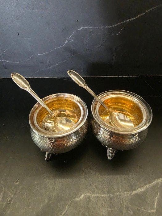 Massa Paris - Avec 2 cuillères argent massif - Salière et, Antiek en Kunst, Antiek | Zilver en Goud