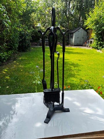 Vintage Style Cast Iron Fireplace Tool Set – 5-Piece Hearth