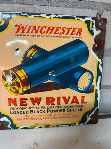Winchester New Rival emaille reclamebord – Loaded Black