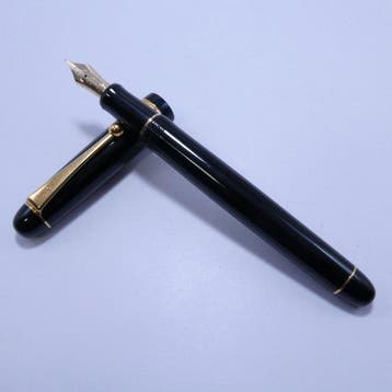 Pilot - Pilot Custom 74 Fountain Pen – Black & Gold – Japan, Nieuw