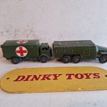 Dinky Toys 1:43 - Voiture miniature (2)