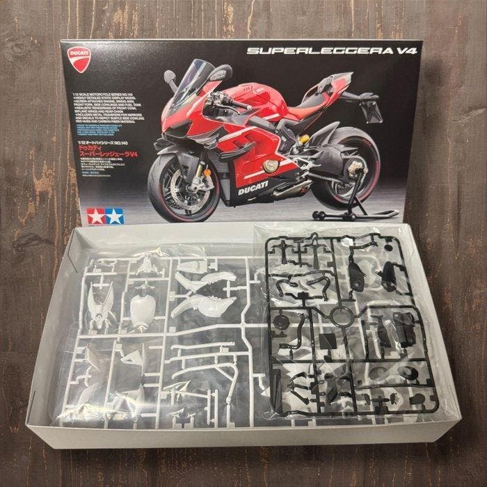Tamiya - Speelgoedauto Ducati Superleggera V4 – 1/12 Scale, Hobby en Vrije tijd, Modelauto's | 1:5 tot 1:12