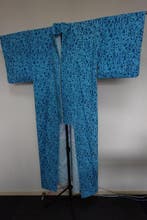 Kimono – Élégant dégradé bleu clair, robe traditionnelle