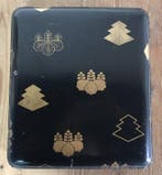 Wooden, lacquered inkstone box with family crest, pear-skin