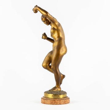 Durer - Sculpture, Female dancing with gourd shakers - 49 cm