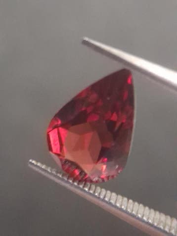 Natural Red Garnet - Rhodolite - 1.272 ct - pear - unheated-, Verzenden
