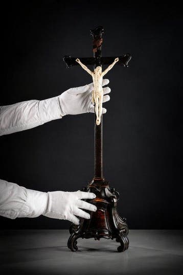 Domenico Bissone - sculptuur, Standkreuz in Linde mit Corpus