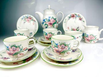 Royal Doulton - Theeservies (17) - Porselein - Expressions, Antiek en Kunst