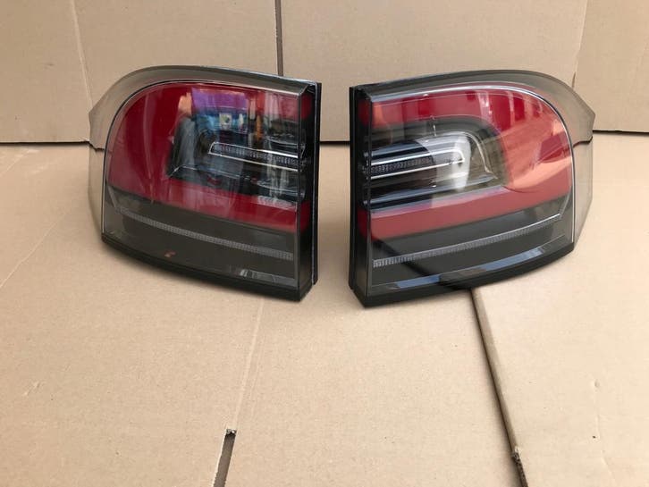Tesla Model X achterlicht links en rechts Europa, Auto-onderdelen, Verlichting, Gebruikt, Verzenden