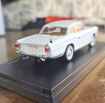 Kyosho 1:43 - Voiture miniature - Prince Skyline Sport Coupe