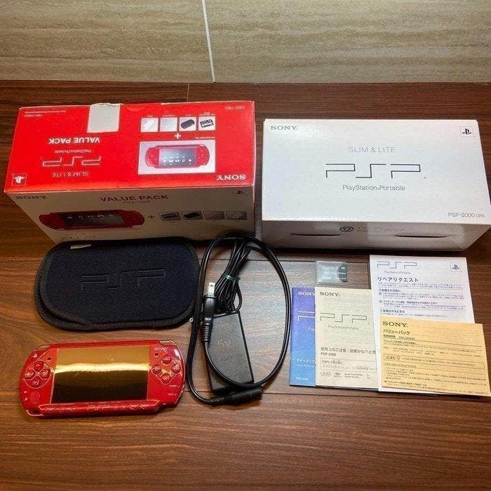 Sony - Playstation Portable (PSP) - Sony PSP-2000 Deep Red, Games en Spelcomputers, Spelcomputers | Overige Accessoires