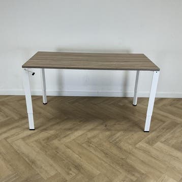 Ahrend slingerbureau 160x80 cm, max hoogte 86 cm, midden, Huis en Inrichting, Bureaus, Gebruikt
