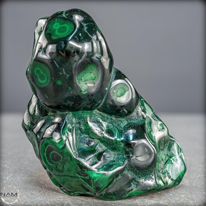 Uitzonderlijke malachiet-sculptuur – de levende energie van, Verzamelen, Mineralen en Fossielen