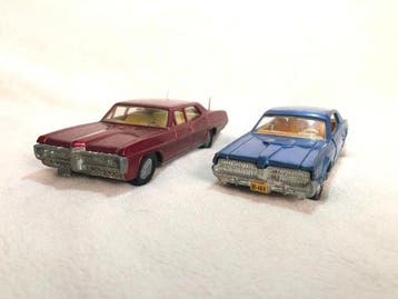 Dinky Toys 1:43 - Modelauto (2) - No.173 Pontiac Parisienne, Nieuw