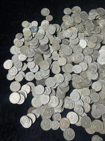 Rusland, Sovjetunie (SU). A Huge 2.2kg Bulk Lot of Old