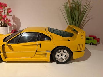 Pocher 1:8 - Modelauto - Ferrari F40, Hobby en Vrije tijd, Modelauto's | 1:5 tot 1:12, Nieuw