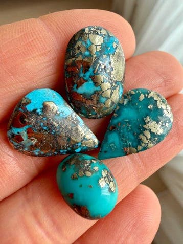 Turquoise Echt juweel! Topkleur Neishabour Turkoois. Partij