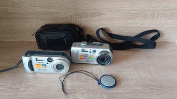 Sony DSC-P50 + DSC-P71 + 2x Memory Sticks + Original Bag