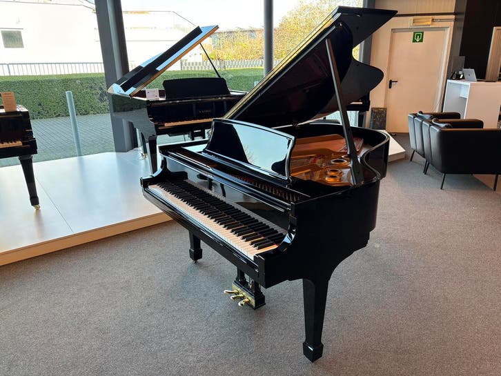 Steinway & Sons L-180 (458004), Muziek en Instrumenten, Piano's, Zo goed als nieuw, Verzenden