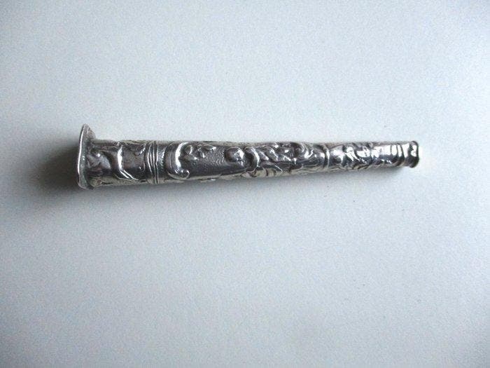 Zeldzame, vroeg 18e-eeuwse (1743) naaldenkoker uit Gouda. -, Antiek en Kunst, Antiek | Zilver en Goud