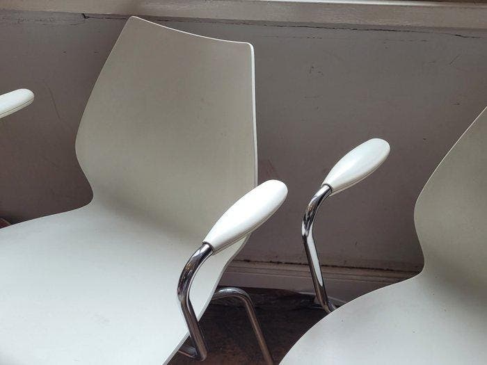 Kartell - Vico Magistretti - Chaise - Maui - Acier,, Antiquités & Art, Antiquités | Meubles | Chaises & Canapés