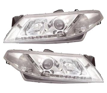 PHARES LED DAYLIGHT POUR RENAULT LAGUNA 01-05 FOND CHROMÉ, Verzenden