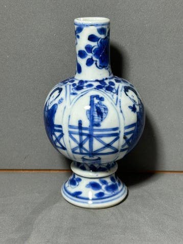 vaas - Porselein - China - Kangxi (1662-1722)