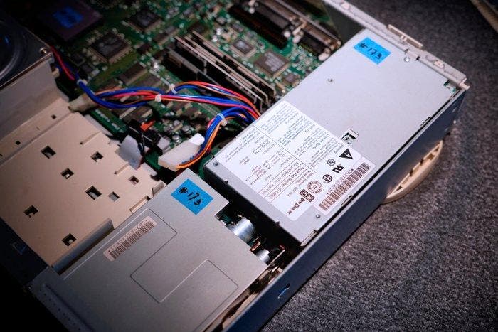 Apple Macintosh Quadra 610 — [Non-Working / Repair, Games en Spelcomputers, Spelcomputers | Overige Accessoires