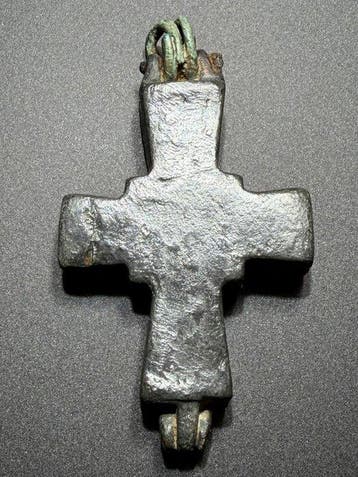 Byzantijns Brons Zeldzaam iconoclastisch reliekschrijn met, Antiek en Kunst