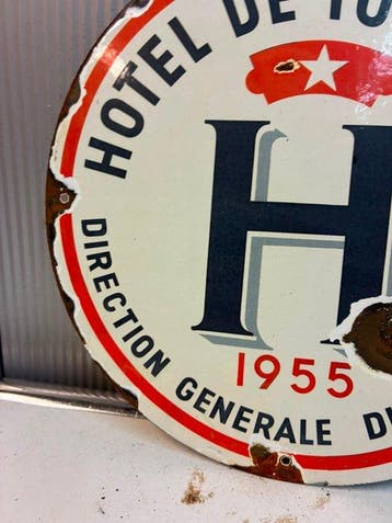 “All Detour Routes” – rond verkeersbord met H-embleem, 1955