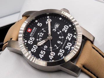 Swiss Defender - Zonder minimumprijs - * NEW * - Heren -, Nieuw