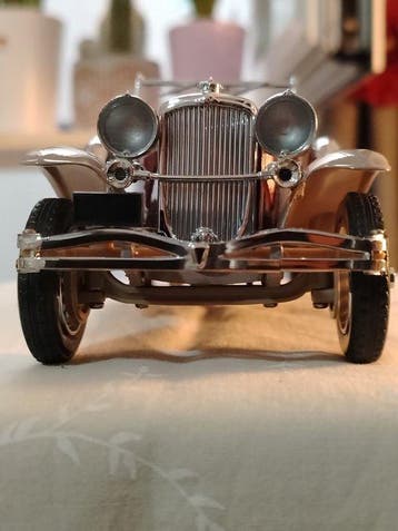 Franklin Mint 1:18 - Model hatchback - Duesemberg Derahm