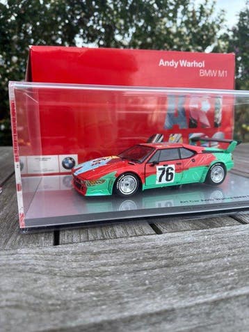 BMW 1:18 - Voiture miniature - Art Car Andy Warhol BMW M1