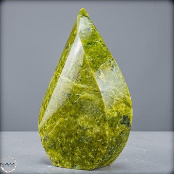 Flamme naturelle de serpentine, très rare, Du Pérou- 939.91