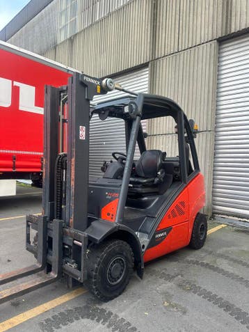LCM1690 - Linde H25T-02, 2000 à 3000 kg, LPG, Chariot élévateur, Linde
