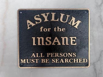 Decoratief ornament - Asylum for the insane - Europa