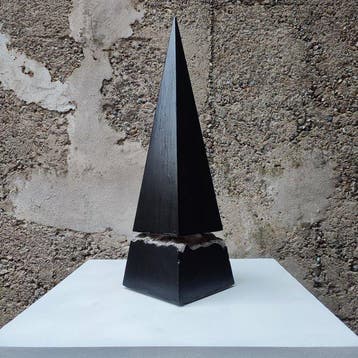 Trascent (Obelisk version Black)