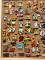 Draagspeld Lot de 242 pins vintage – grandes marques