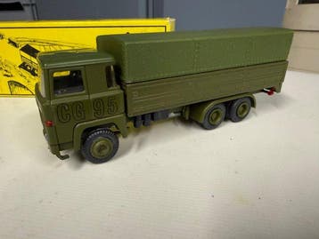 1:50 - Camion miniature - Scania 140 transporte militar, Kinderen en Baby's, Nieuw