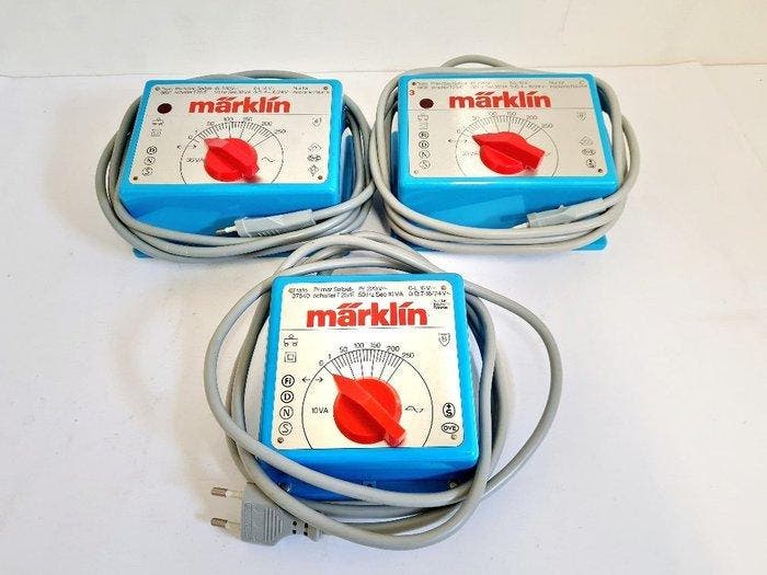 Märklin H0 - 6631-37540 - Omvormer (3) - 2x 30va en 1x 10va, Hobby en Vrije tijd, Modeltreinen | H0